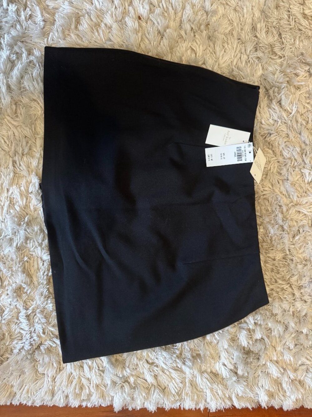 Classic Black mini skirt with tags